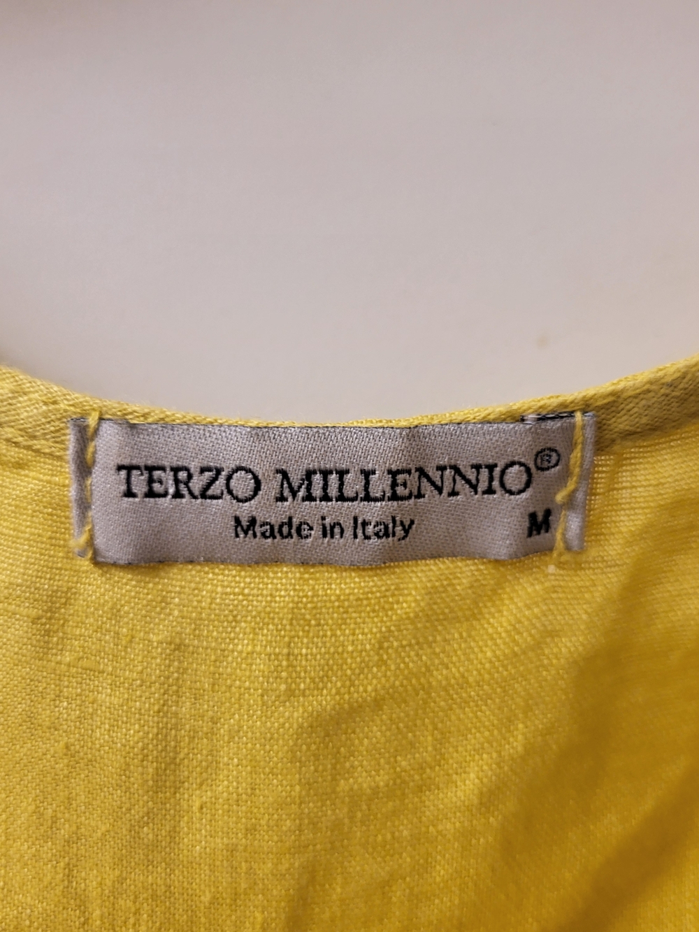 Terzo Millenio Yellow Linen High-Low Short Sleeve Blouse, Medium - Picture 3 of 7